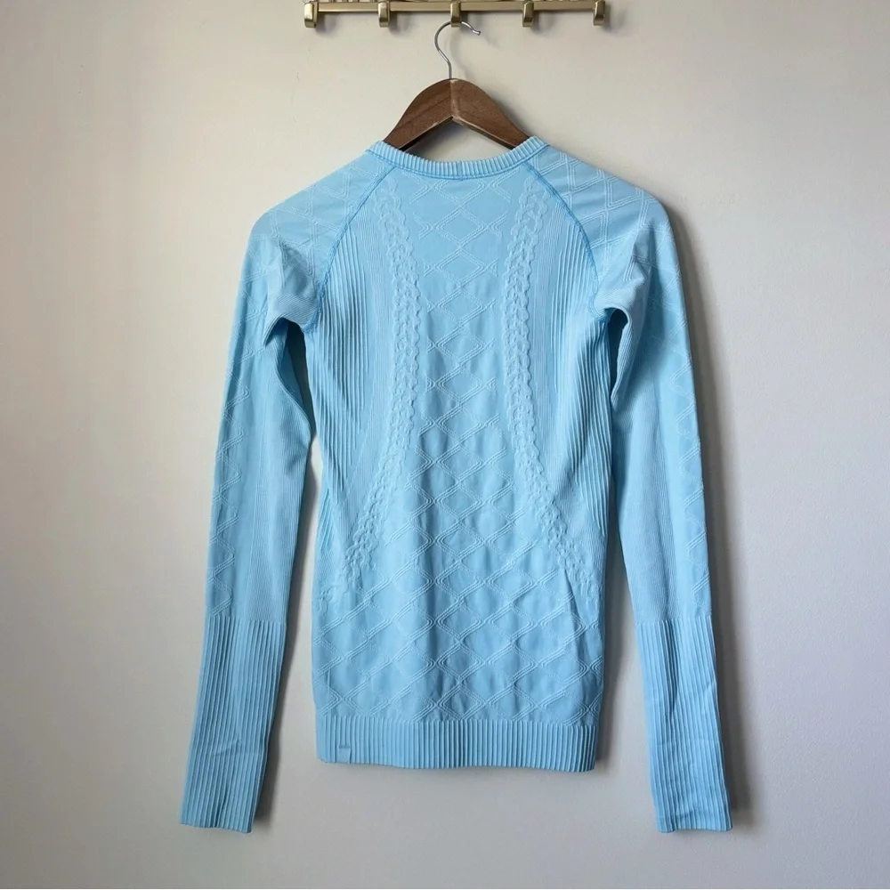 Lululemon Heathered Blue Caspian Rest Less Pullover Top Sz 4